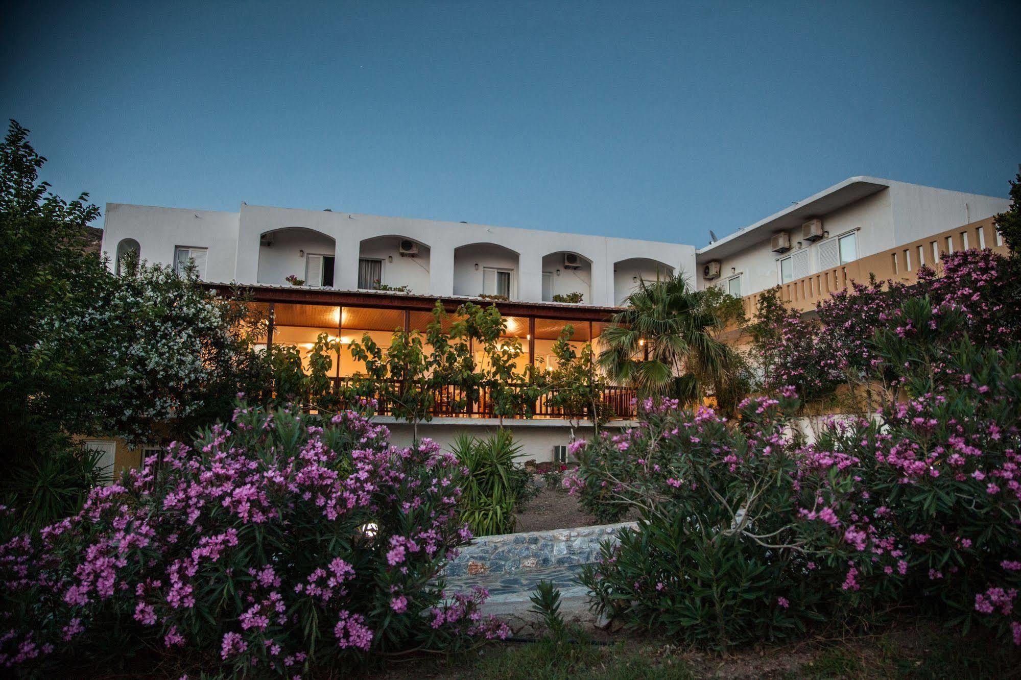 Ammoudi Hotel Damnoni Exterior photo